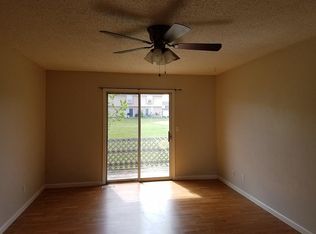 512 S Sunrise Dr, Raymore, MO 64083