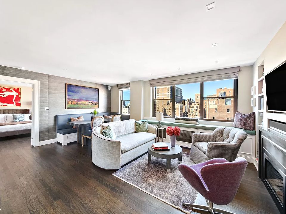 1st image of 32 Gramercy Park N