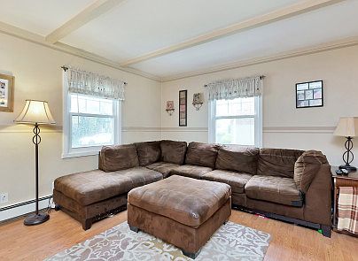 3rd image of 30 Green Ave