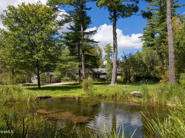 21 Interlaken Cross Rd, Stockbridge, MA 01262