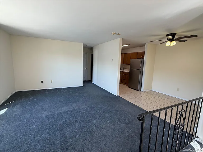 44 Athens Ct — Photo 3