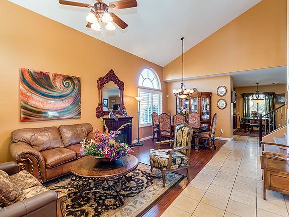 4th image of 673 S 220th Ln