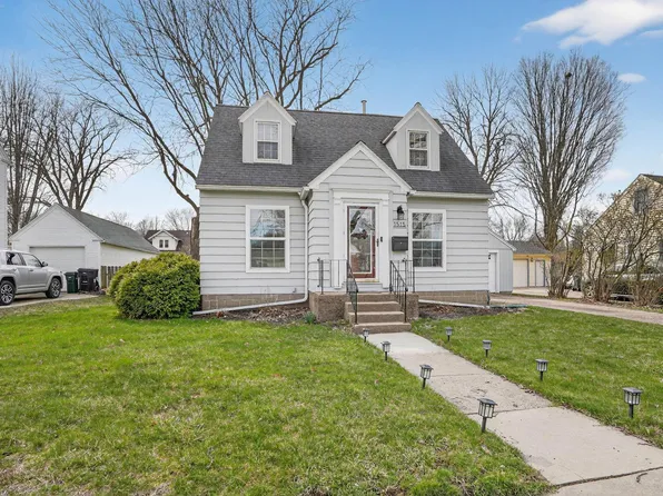 1515 Tremont St, Cedar Falls, IA 50613