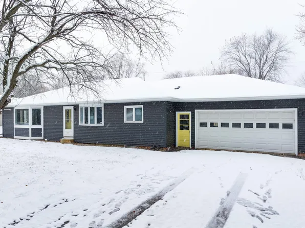 926 Lac Vue Ct, Fond Du Lac, WI 54937