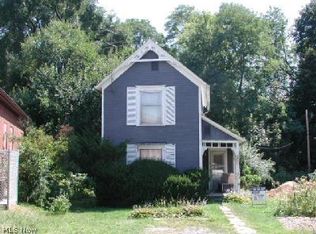 69 Maple St, Akron, OH 44302