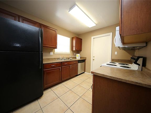 4th image of 5813 W Bartlett Ave