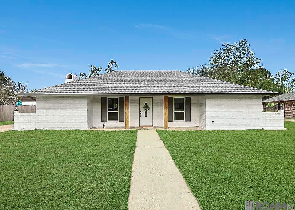 1st image of 17309 Marseilles Blvd
