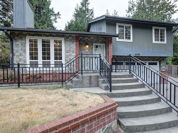 2nd image of 1343 222nd Pl NE