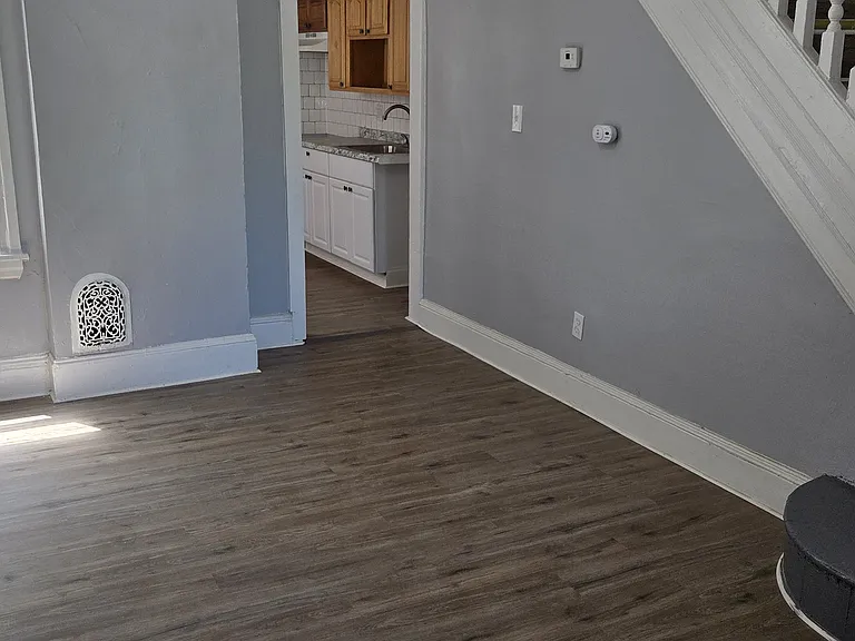 209 E 13th St — Photo 16