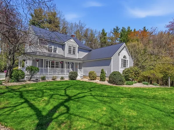 51 Ellyson Ave, East Hampstead, NH 03826