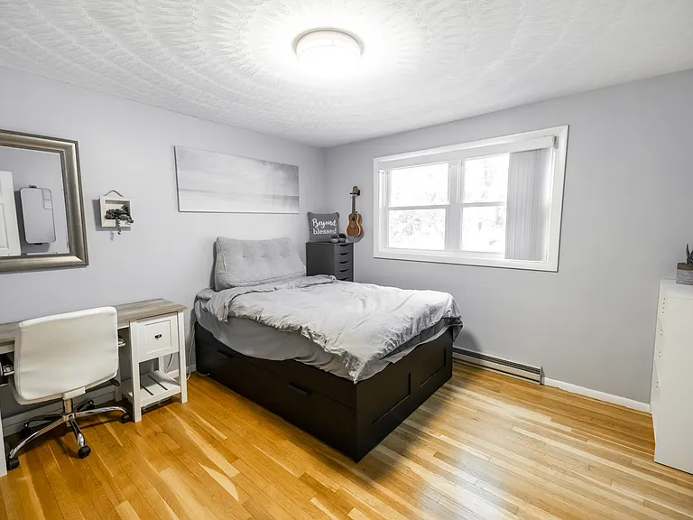 384 Walnut St — Photo 17