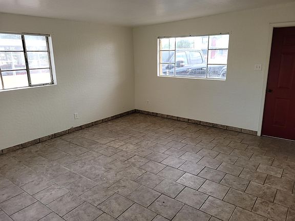 3rd image of 1140 Plain St #B