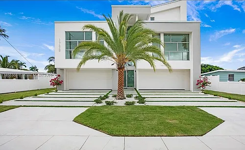 1798X Holiday Ln Photo 1