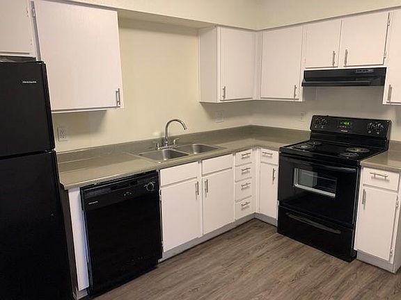 5th image of 5925 E University Dr #120