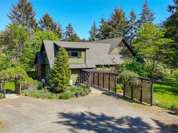 1584 Stamps Rd, North Cowichan, BC V9L 5W2