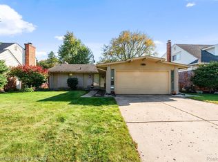 34665 Wood St, Livonia, MI 48154