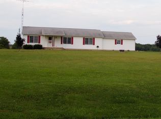 9790 E Beecher Rd, Pittsford, MI 49271