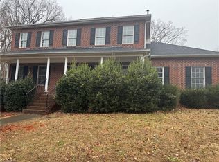 110 Chestnut Hill Ct, Winston Salem, NC 27106