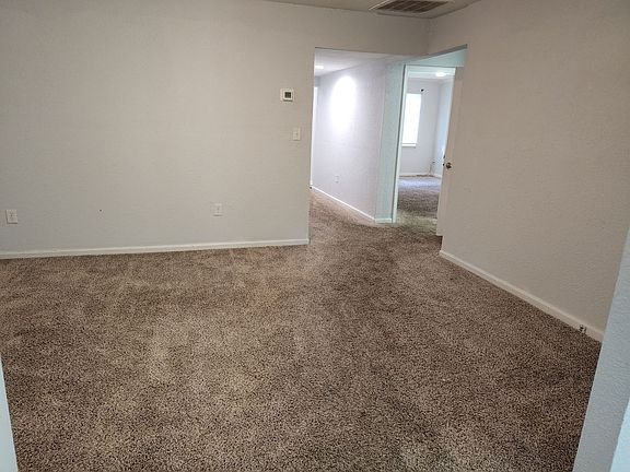 5th image of 2043 Maywood St #A