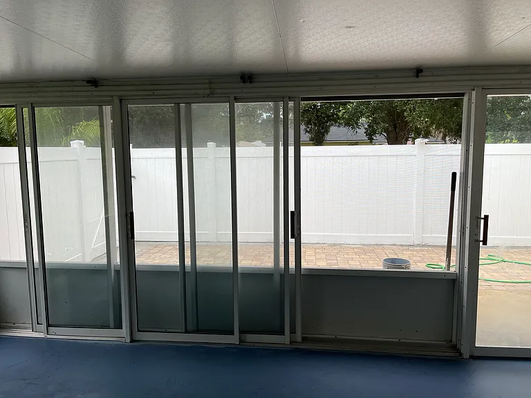 4 Burbank Dr — Photo 24