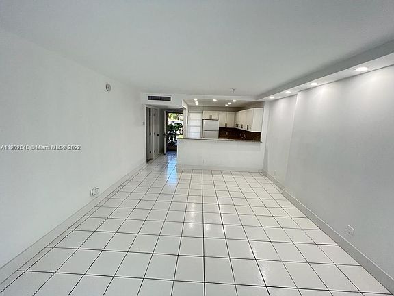 5th image of 3101 N Country Club Dr APT 106