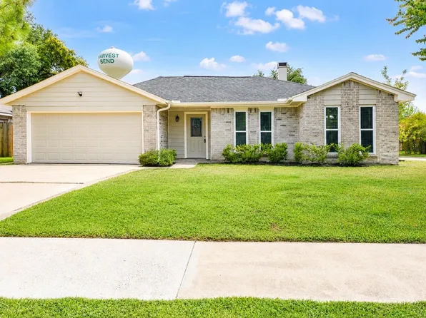 9811 Golden Sunshine Dr, Houston, TX 77064
