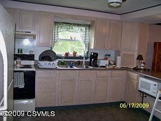 2nd image of 626 Plum St