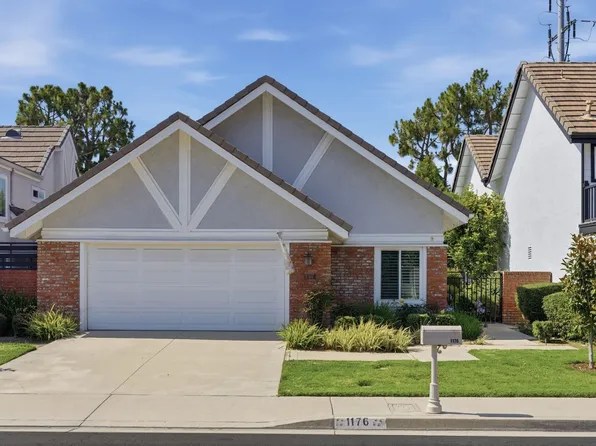1176 Kingston St, Costa Mesa, CA 92626