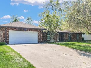 107 Quail Hill Rd, Monticello, IL 61856