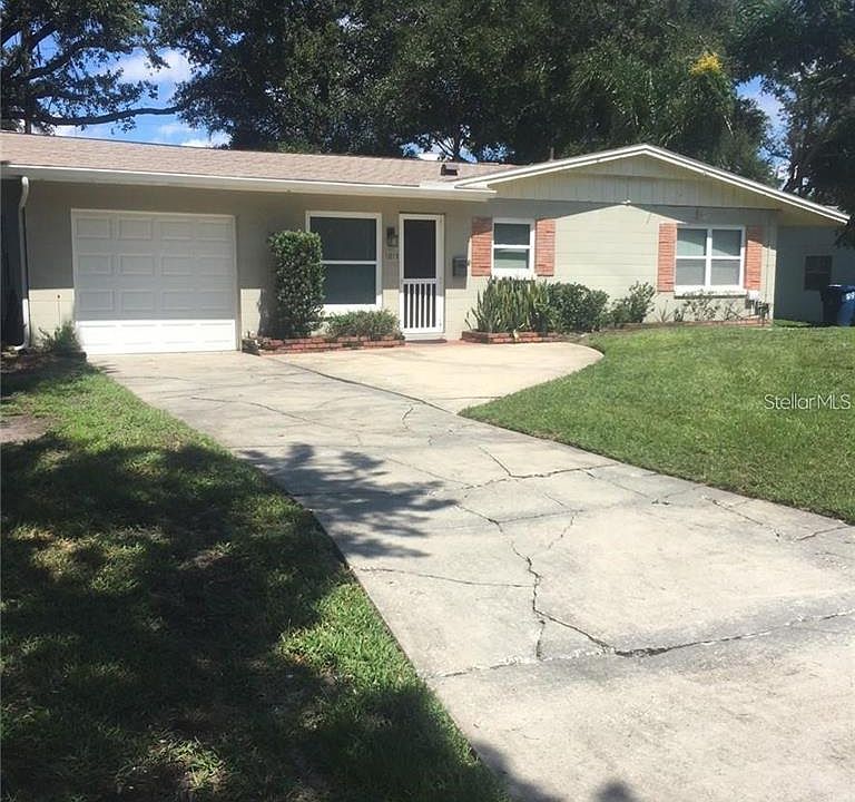 1st image of 1813 PINEVIEW CIRCLE