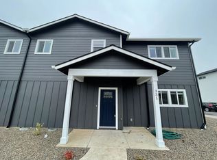 331 Everett Way, Talent, OR 97540