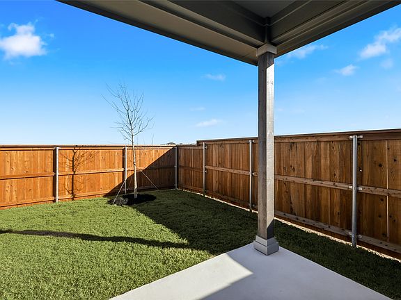 3rd image of 5908 Pebble Dr