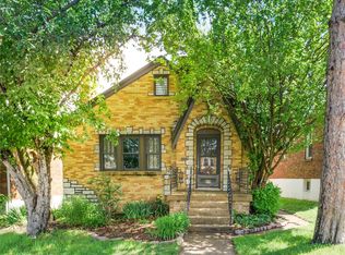 819 Cumberland Dr, Saint Louis, MO