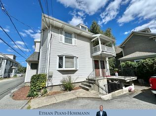 10 Church Rd APT 3, Newton, MA 02458