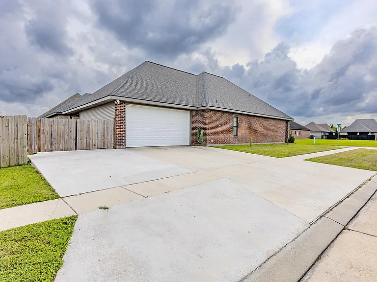 379 Shoal Dr — Photo 20