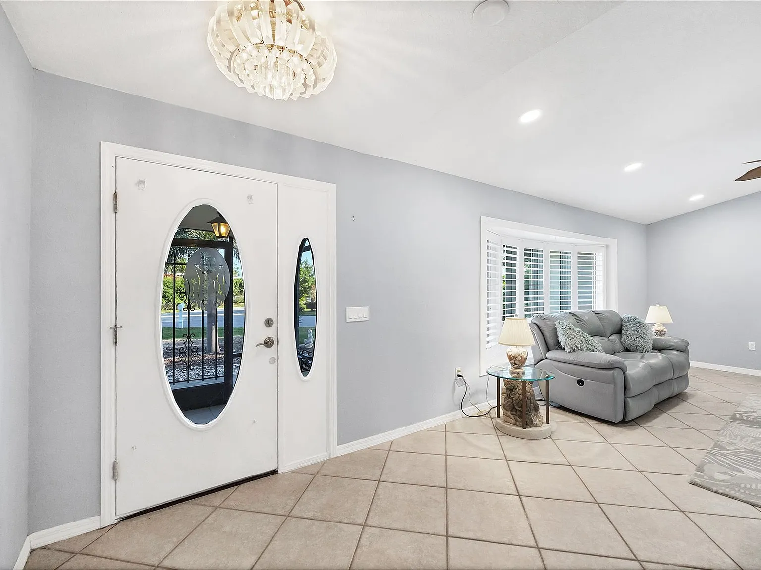 3 bed, 2527 sqft, $3,500 — Photo 4
