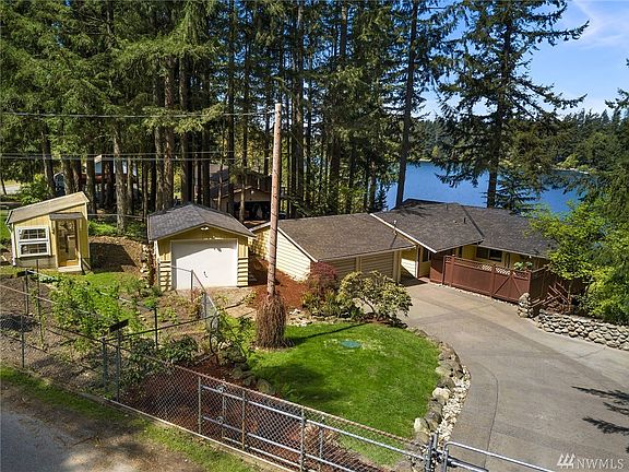 3rd image of 30526 SE Lake Retreat Dr S
