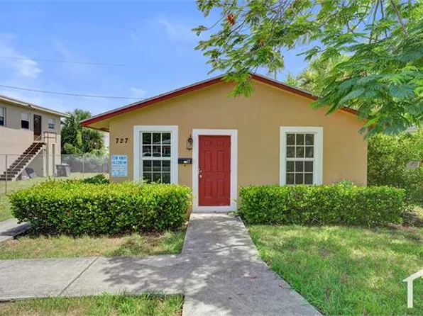 727 22nd St APT A, West Palm Beach, FL 33407