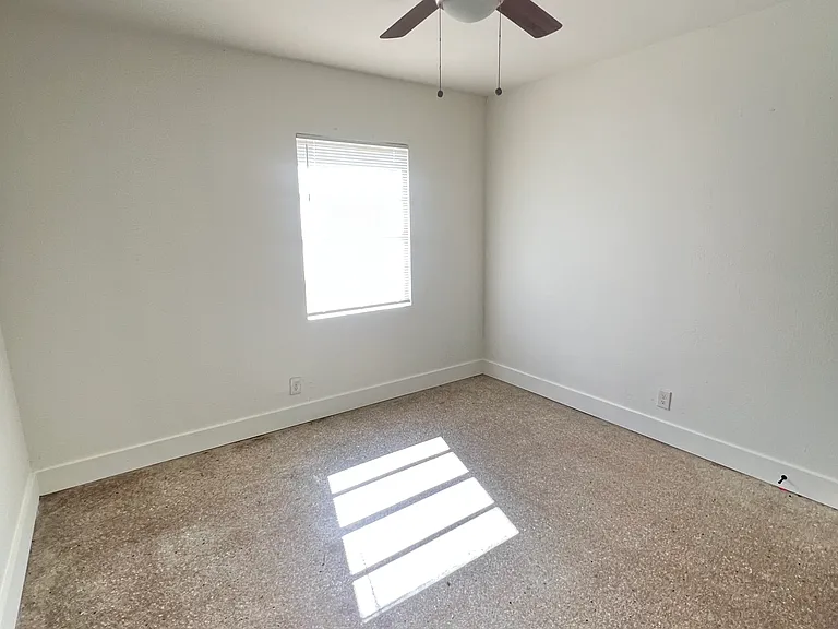 6819 E 21st Ave — Photo 18