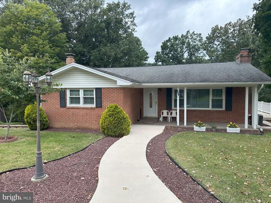 809 Valley View Dr, Lavale, MD 21502