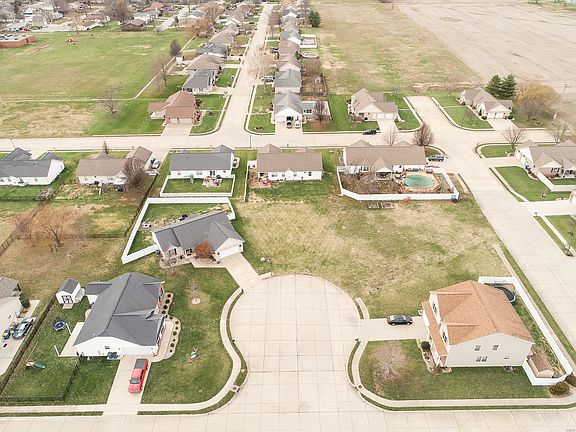 4th image of 601 Janet Ct