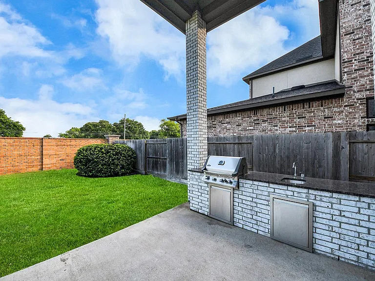 1714 McCrae Hill Ct — Photo 41
