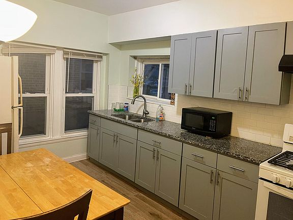 4th image of 1228 Oak Ave #1S