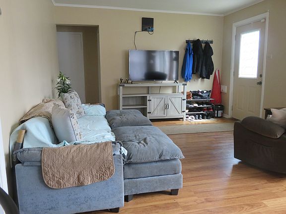 4th image of 257 Minocqua St