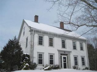 28 Barker Rd, Stratham, NH 03885