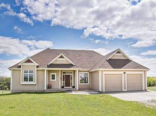 380 E 2100th Rd, Wellsville, KS 66092