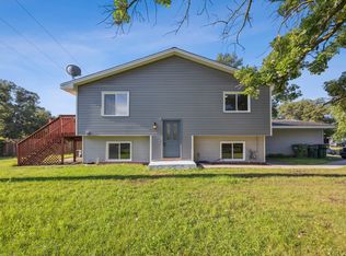 10625 Grouse St NW, Coon Rapids, MN 55433