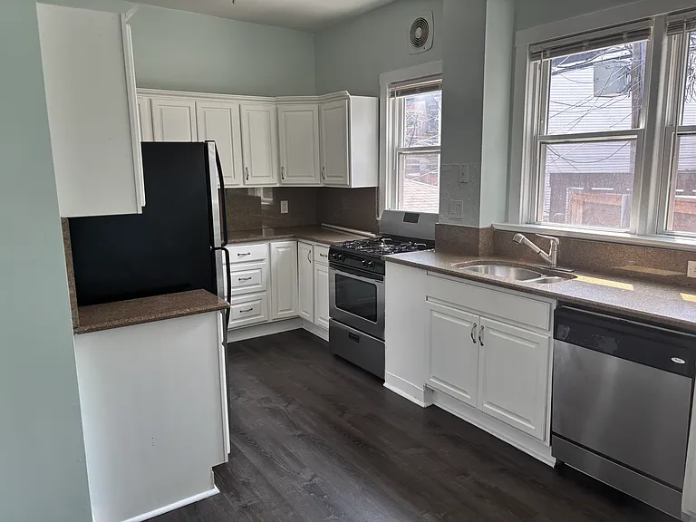 3248 N Clark St #1R — Photo 18