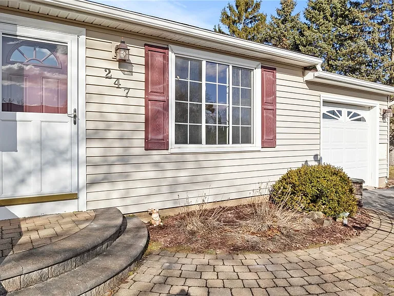 247 Overland Trl — Photo 10