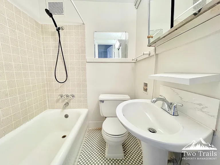 538 N Main St #510 — Photo 5